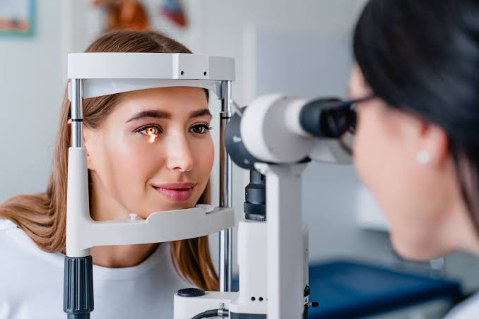 Why Booking an Eye Test at 1001 Optometry is Essential for Your Vision Health